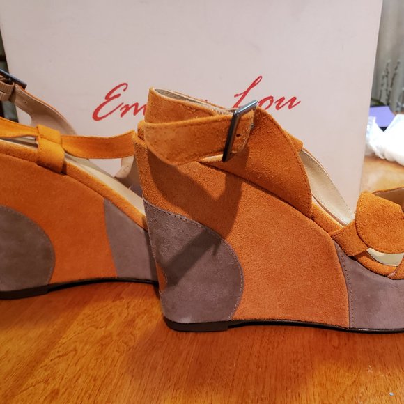 EMMA LOU Wedges. Suede. Sz.8 NWB - Picture 4 of 6